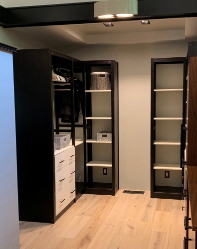 Customer photo of a Lundia closet in our Painted Black finish