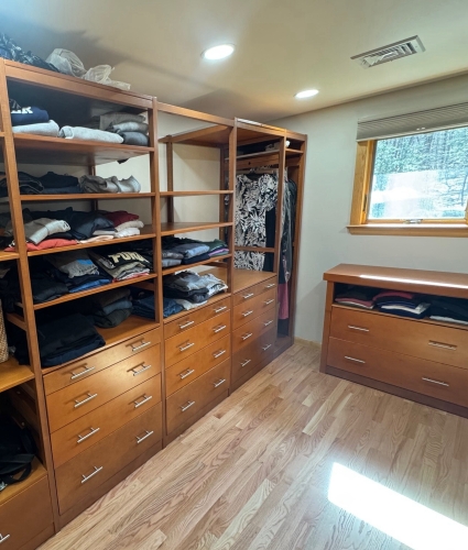 Customer photo of a Lundia closet in our Cherry finish