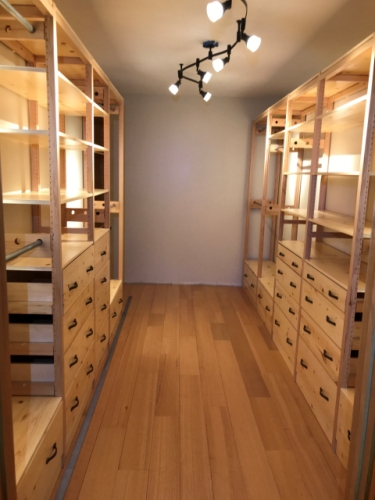 Customer photo of Lundia solid wood shelving in our Clear finish
