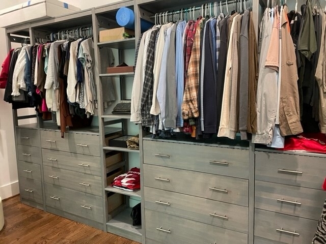 Customer photo of a Lundia closet in our Gray Wash finish
