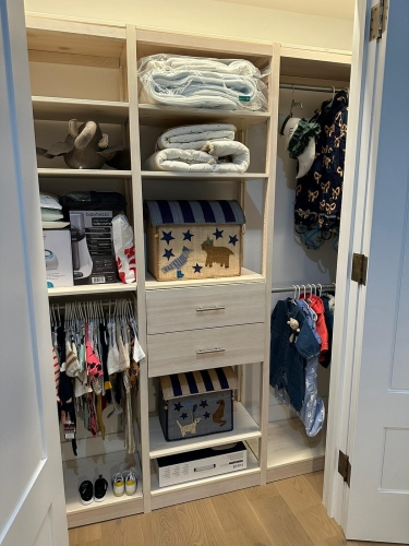 Customer photo of a Lundia closet in our White Wash finish